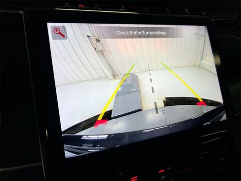 Used 2022 Jeep Grand Cherokee Limited image 15