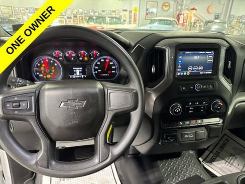 Used 2021 Chevrolet Silverado 1500 Custom Trail Boss AWD/4WD image 16