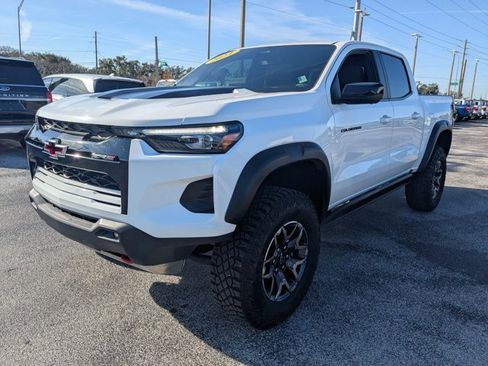 Used 2024 Chevrolet Colorado ZR2 w/ Technology Package image 9