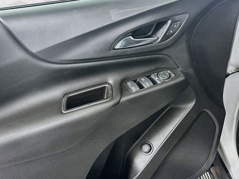 Used 2019 Chevrolet Equinox LT FWD image 15