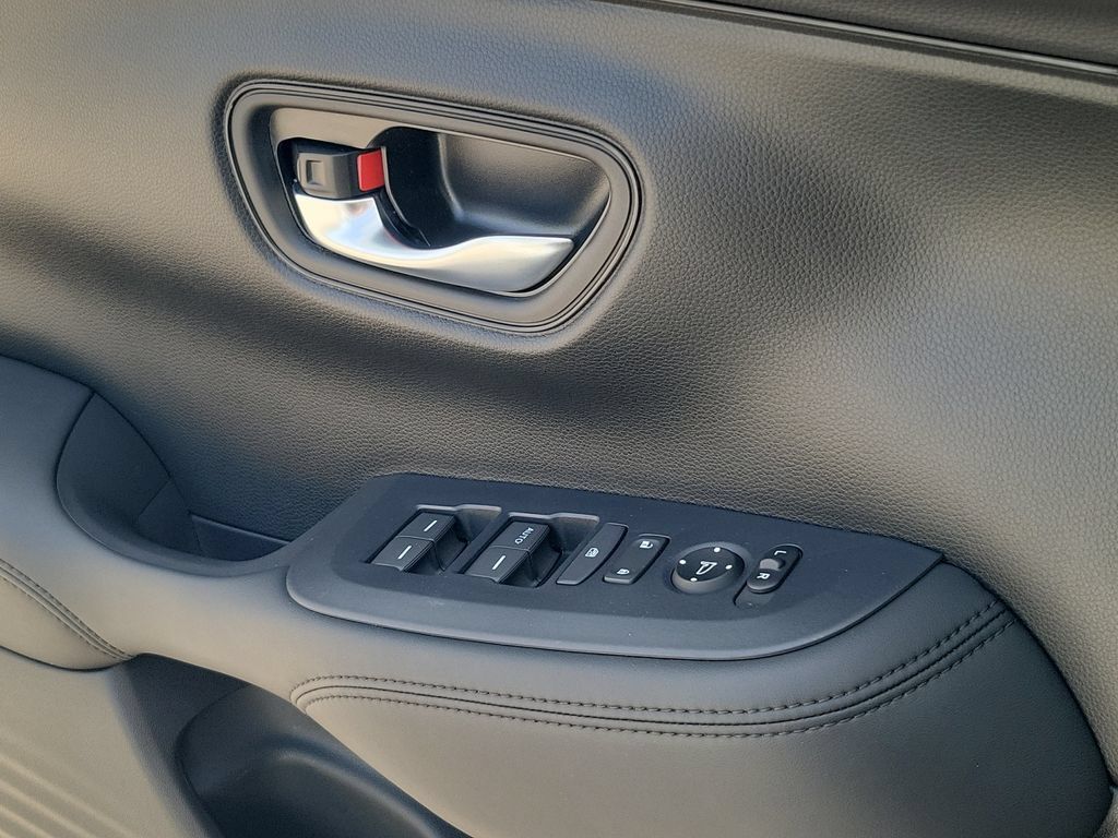 Used 2023 Honda HR-V LX image 19