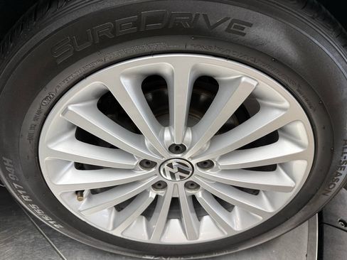 Used 2016 Volkswagen Passat 1.8T SE w/ Lighting Package (P06) FWD image 30