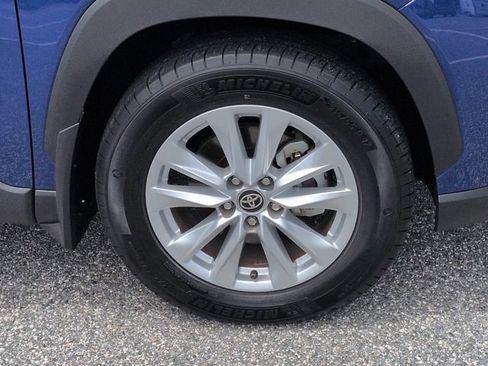 Certified 2025 Toyota Corolla Cross LE FWD image 11