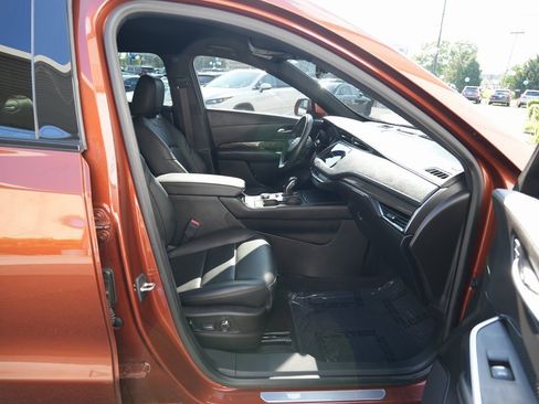 Used 2019 Cadillac XT4 Sport w/ Driver Awareness Package image 21