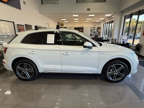 Used 2024 Audi Q5 e Premium Plus w/ Premium Plus Package image 5
