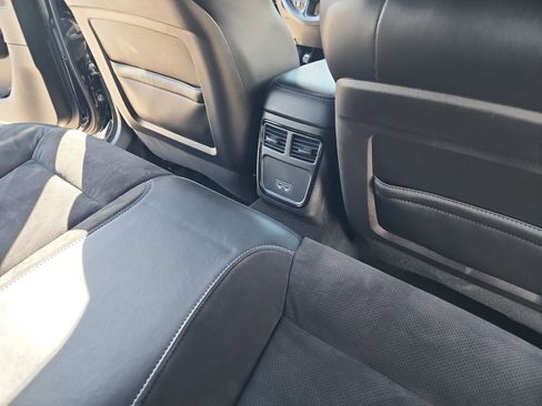 Used 2023 Dodge Charger R/T w/ Plus Group image 32