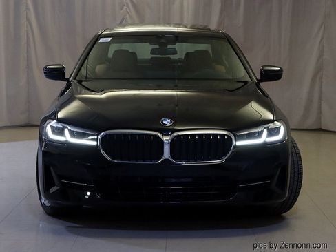 Certified 2023 BMW 530i xDrive w/ Premium Package image 5