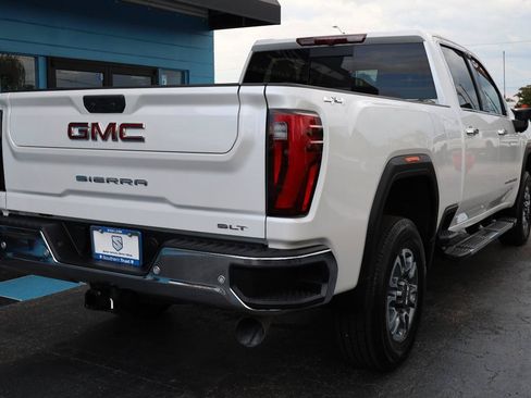 Used 2024 GMC Sierra 2500 SLT w/ SLT Premium Package AWD/4WD image 4