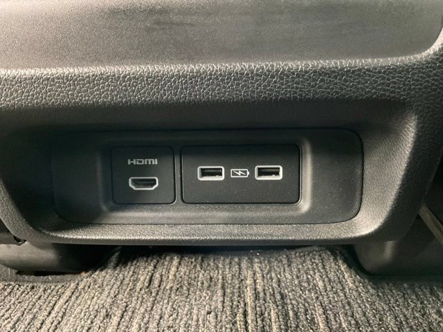 Certified 2024 Honda Odyssey Touring image 17