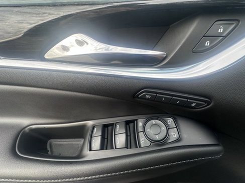 Used 2021 Buick Enclave Avenir image 10