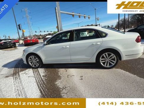 Used 2018 Volkswagen Passat 2.0T SE image 6