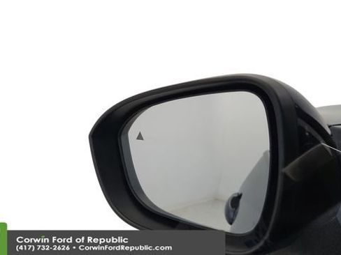 Used 2024 Nissan Rogue SV image 13