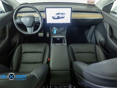 Used 2022 Tesla Model Y Performance AWD/4WD image 27