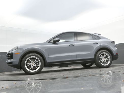 New 2026 Porsche Cayenne Coupe image 28