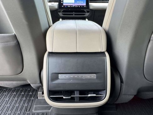 Used 2024 Lincoln Nautilus Premier AWD/4WD image 44