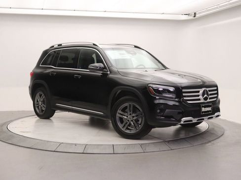 New 2026 Mercedes-Benz GLB 250 image 1