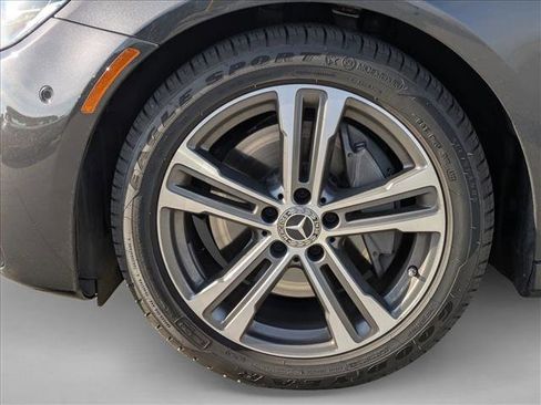 Used 2023 Mercedes-Benz E 350 4MATIC Sedan image 9