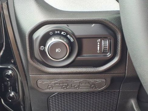 Used 2024 Jeep Wrangler Sport AWD/4WD image 21