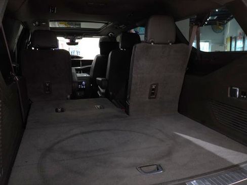 Used 2021 GMC Yukon XL Denali w/ Denali Ultimate Package image 30