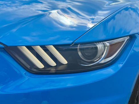 Used 2017 Ford Mustang Shelby GT350 w/ Electronics Package RWD image 38