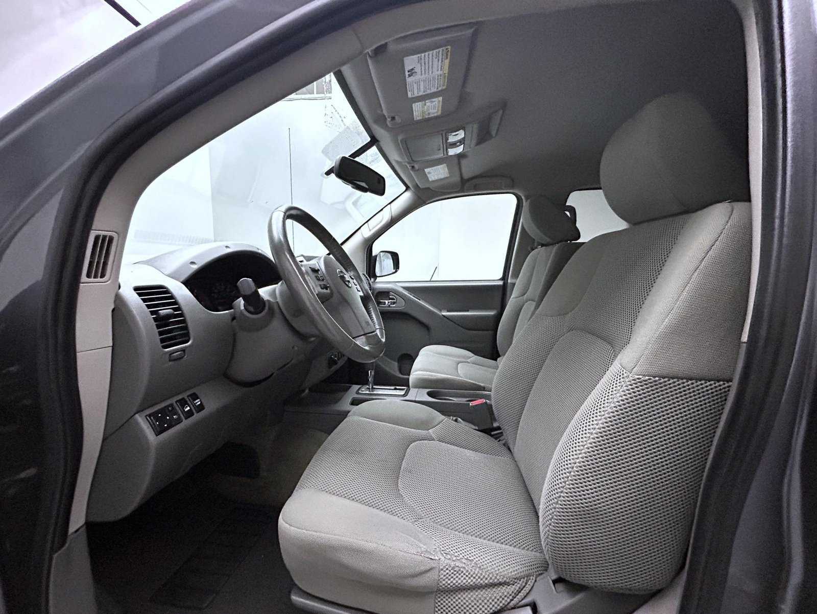 Used 2018 Nissan Frontier SV w/ Value Truck Package AWD/4WD image 10