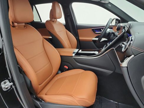 Certified 2024 Mercedes-Benz GLC 300 image 19