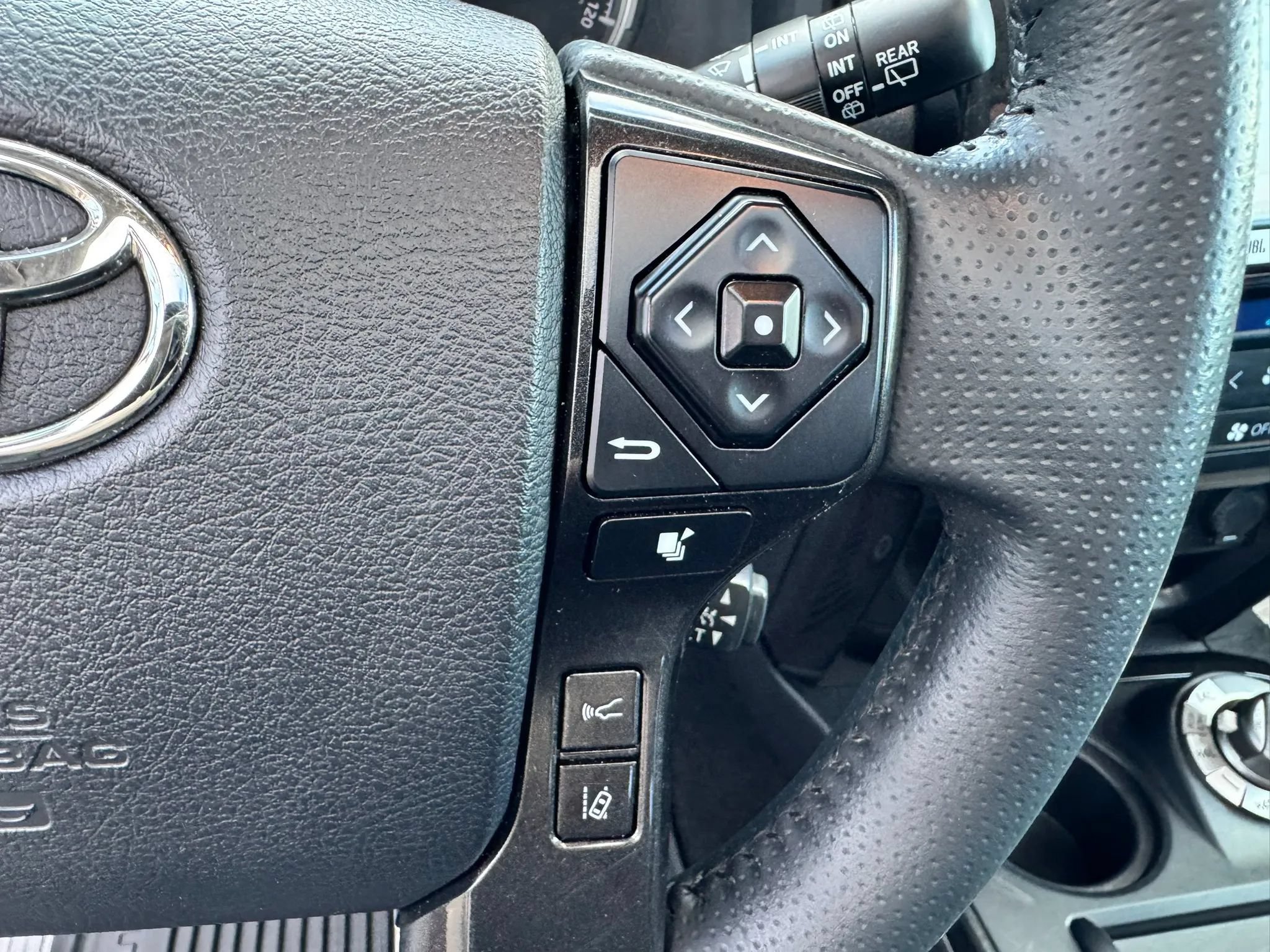 Used 2021 Toyota 4Runner Nightshade AWD/4WD image 25