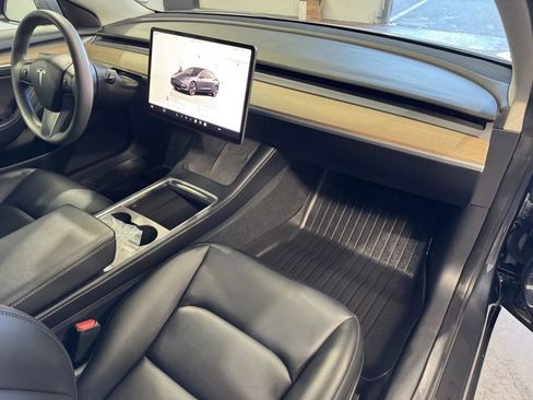 Used 2023 Tesla Model 3 Standard Range image 5