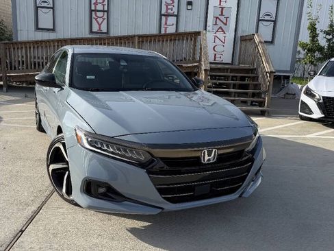 Used 2022 Honda Accord Sport image 2