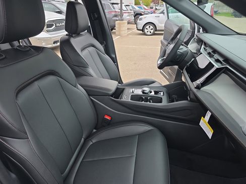 New 2026 Jeep Cherokee Limited AWD/4WD image 10