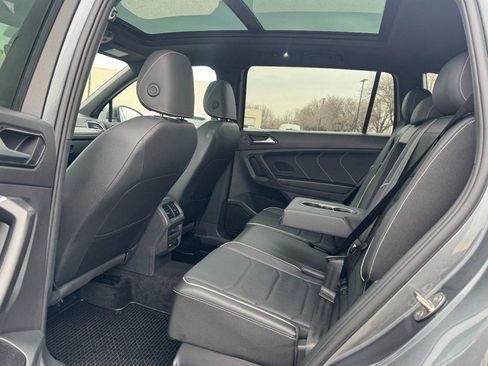 Used 2023 Volkswagen Tiguan SEL R-Line image 12