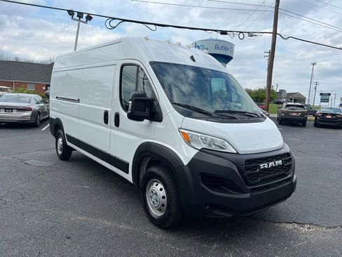 Used 2023 RAM ProMaster 2500 image 4