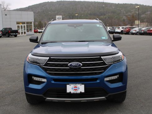 Used 2022 Ford Explorer XLT w/ Equipment Group 202A image 1