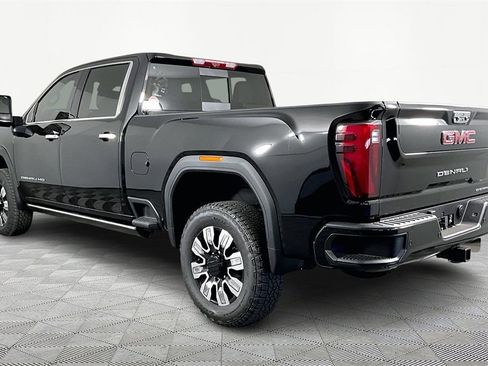 New 2026 GMC Sierra 3500 Denali w/ Denali Reserve Package image 4