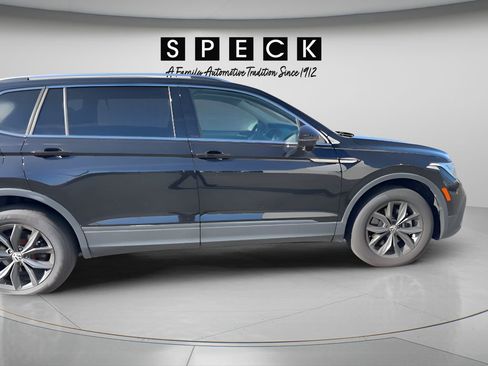 Used 2024 Volkswagen Tiguan SE AWD/4WD image 13