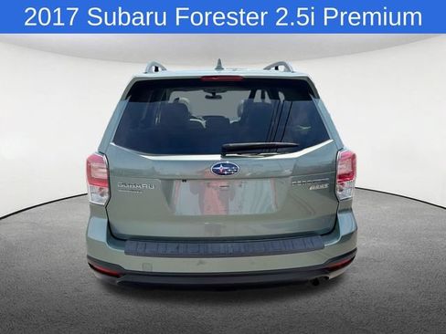 Used 2017 Subaru Forester 2.5i Premium w/ All-Weather Package AWD/4WD image 15