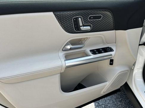 Certified 2026 Mercedes-Benz GLA 250 w/ Exclusive Package image 11