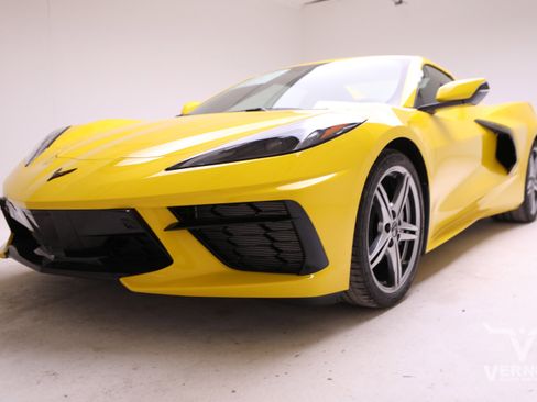 New 2026 Chevrolet Corvette 3LT Stingray Convertible RWD image 1