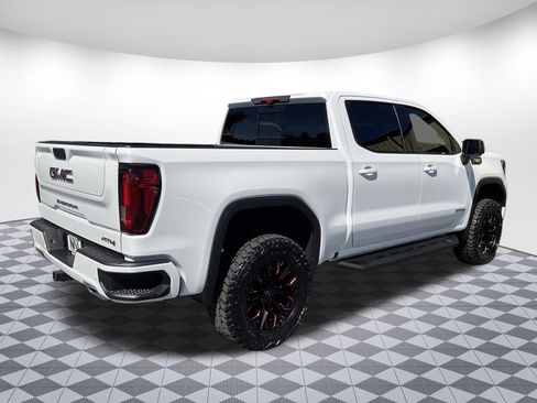 Used 2024 GMC Sierra 1500 AT4 w/ Technology Package AWD/4WD image 3