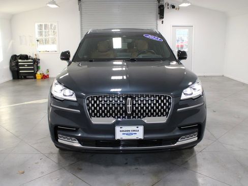 Used 2023 Lincoln Aviator Black Label w/ Dynamic Handling Package image 3
