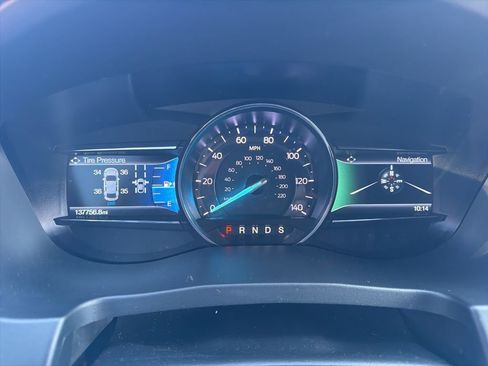 Used 2018 Ford Explorer XLT w/ Equipment Group 202A image 10