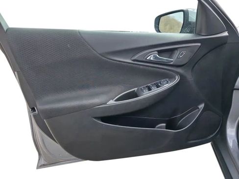Used 2023 Chevrolet Malibu LT FWD image 11