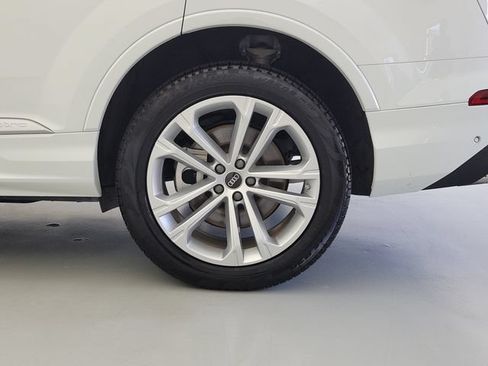 Used 2025 Audi Q7 3.0T Premium Plus AWD/4WD image 12