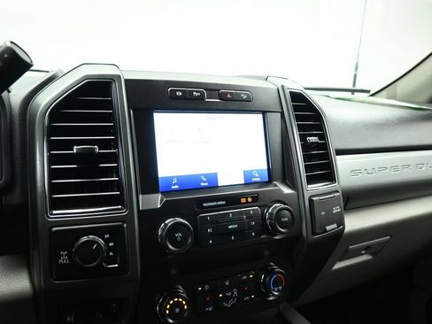 Used 2022 Ford F250 XLT w/ XLT Premium Package AWD/4WD image 12