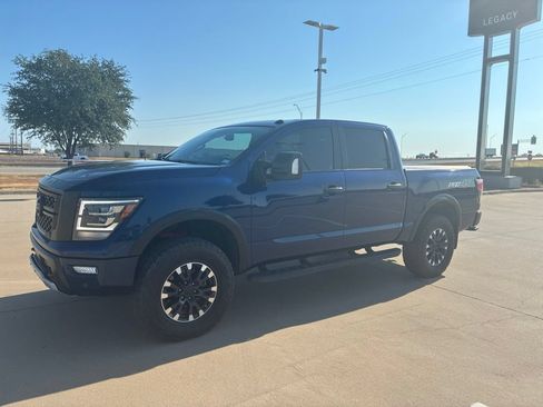 Used 2021 Nissan Titan PRO-4X w/ Pro-4x Convenience Package AWD/4WD image 1