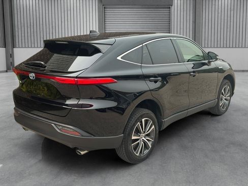Used 2021 Toyota Venza LE AWD/4WD image 33