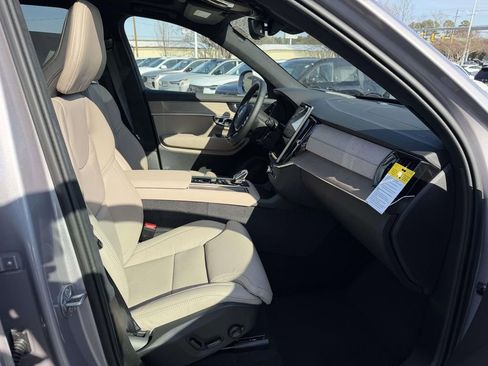 New 2026 Volvo XC90 T8 Ultra w/ Lounge Package image 11