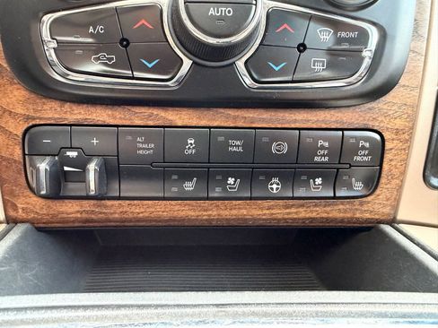 Used 2018 RAM 3500 Laramie Longhorn w/ Convenience Group image 23