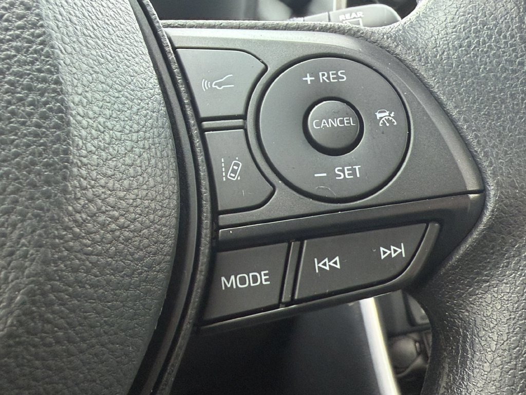 Used 2024 Toyota RAV4 XLE w/ Convenience Package FWD image 18