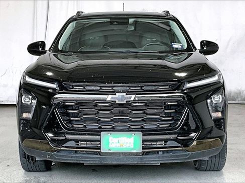 Used 2024 Chevrolet Trax ACTIV w/ Sunroof Package FWD image 3